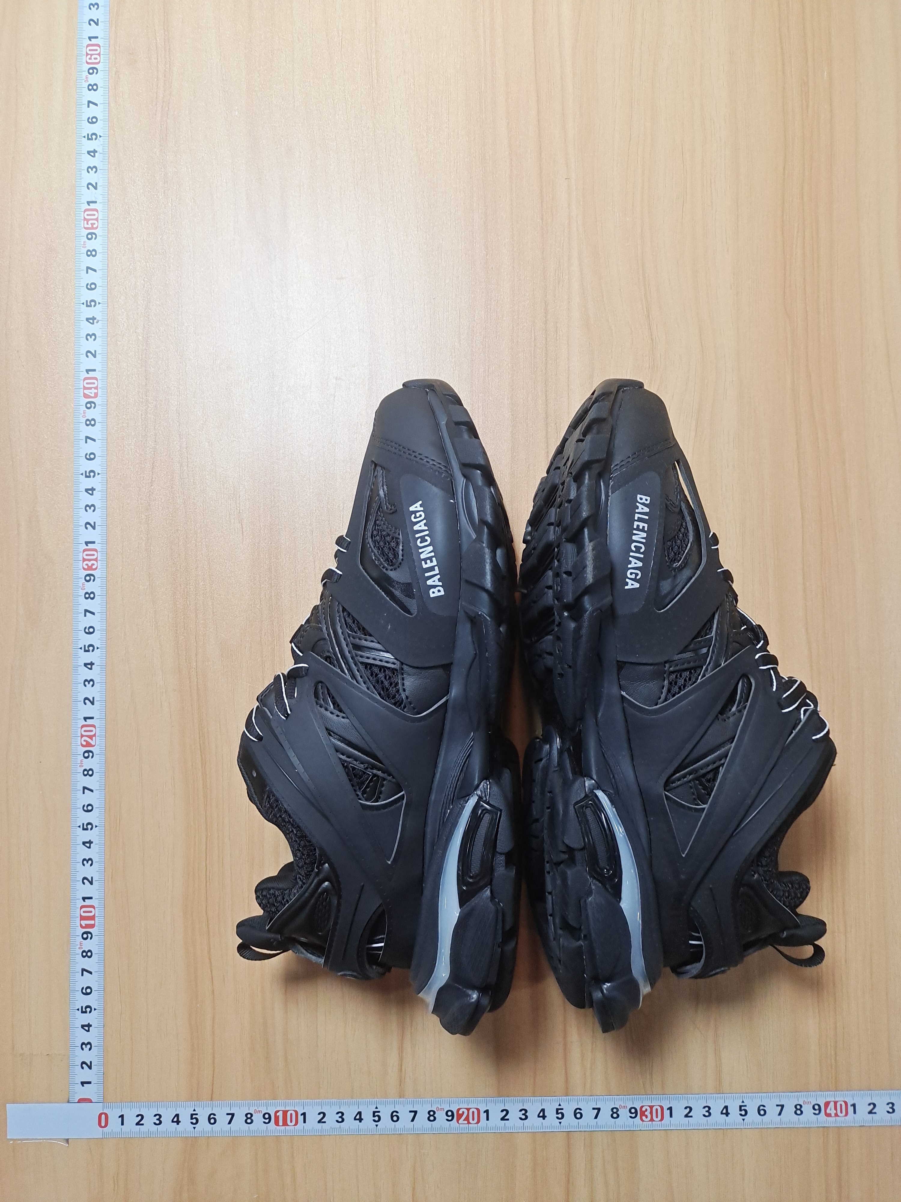 OK  Batch   Balenciaga Track -16