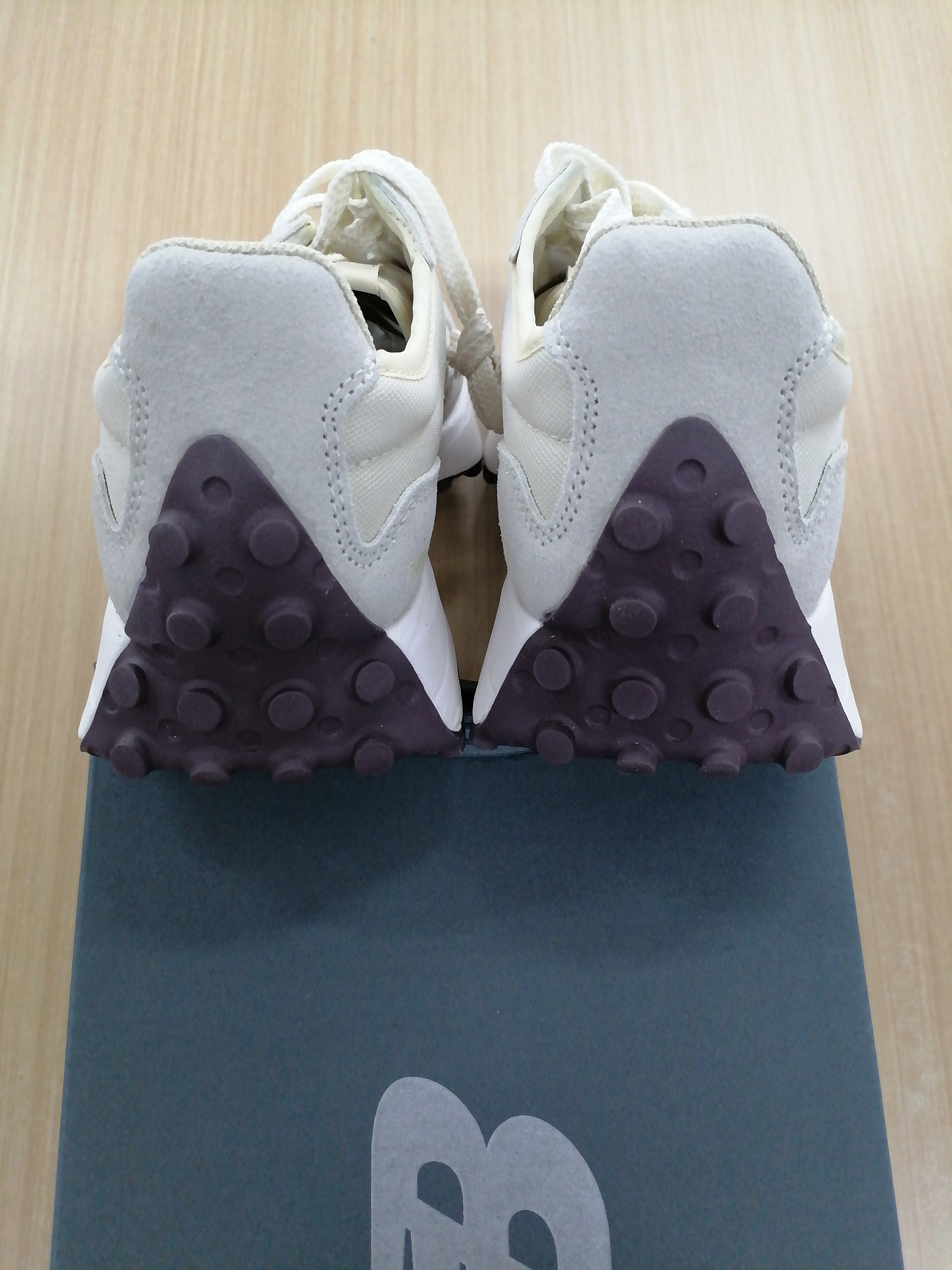 M  Batch   New Balance - 327 Angora/Sea Salt  -1